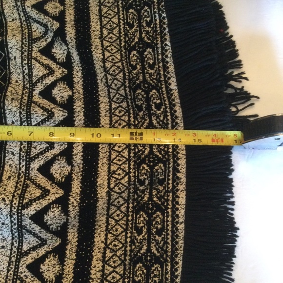 1.State B/W Aztec Print Fringed Hem Cross Front Wrap Mini Skirt Size SP - Picture 9 of 9